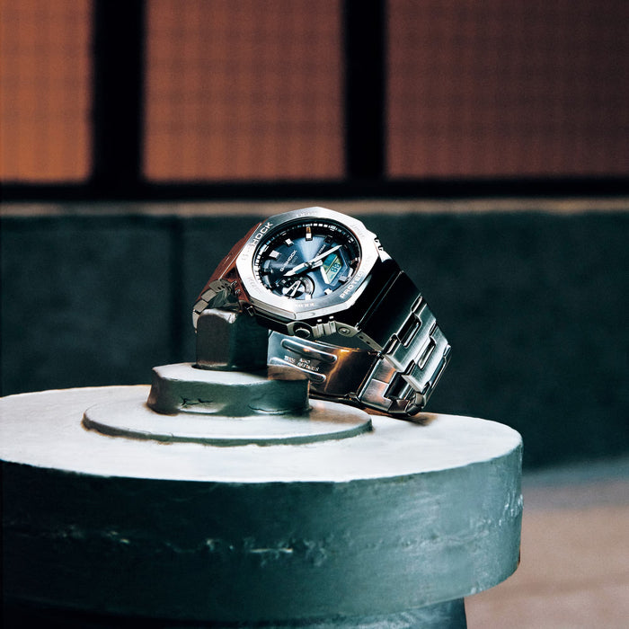Reloj G-shock correa de Acero inoxidable GM-2110D-8A