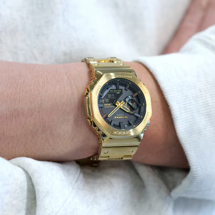 Reloj G-shock correa de Acero inoxidable GM-B2100GD-9A